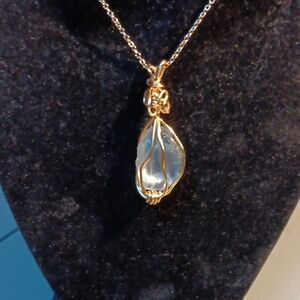 Gold Artistic Wire-Wrapped Aqua Sea Glass necklace